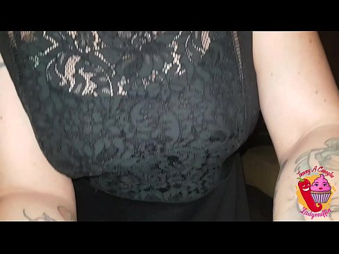 ❤️ Slutty မိထွေးက သူ့ကို blowjob နှင့် စပိန်ကို ပေးသည်။ ☑ Sluts မှာ ငါတို့မှာ